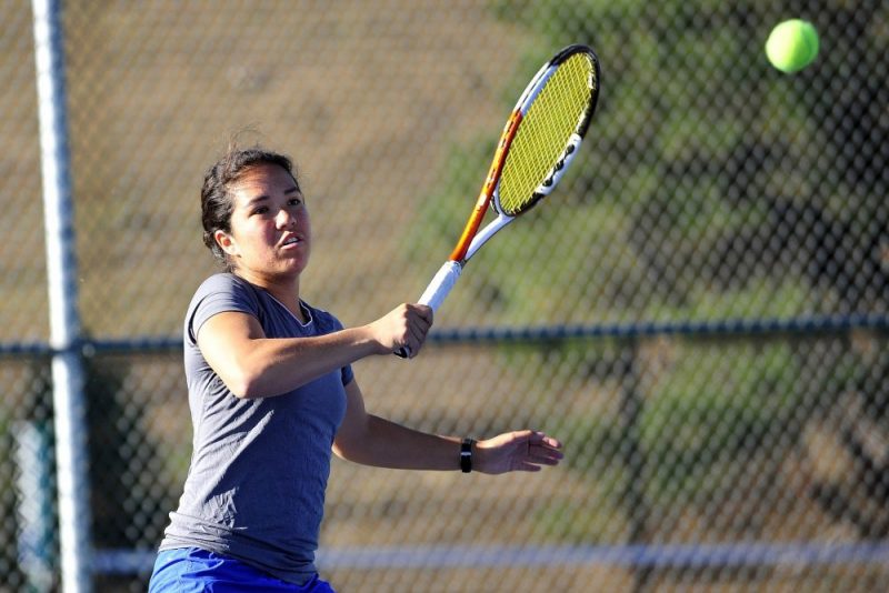 tennis-player-676315_1920